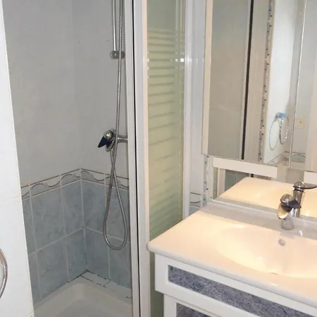 Nice In W/ 2 Bedrooms